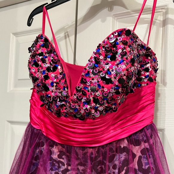 NEW JOVANI HOT PINK SEQUIN TULLE STRAPLESS ANIMAL PRINT EVENING GOWN - Picture 5 of 14